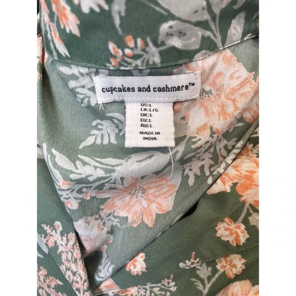 NWOT Cupcakes and Cashmere Floral Short Button Down Shirt Sage Green Large - Picture 6 of 16